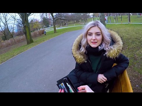 ❤️ Drénkt e Frieme säi waarme Spuer fir Suen - Blowjob am Park vum Eva Elfie Super Sex op lb.flvporn.ru ❤